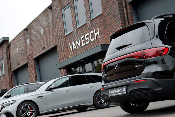 Mercedes-Benz EQB 350 4MATIC AMG Line 71 kWh | Panoramadak | Leder | Memory | Burmester | HUD | Trekhaak | Surround Camera | Verwarmd Stuurwiel | Night Pakket | Augmented Reality |
