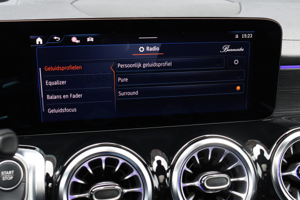 Mercedes-Benz EQB 350 4MATIC AMG Line 71 kWh | Panoramadak | Leder | Memory | Burmester | HUD | Trekhaak | Surround Camera | Verwarmd Stuurwiel | Night Pakket | Augmented Reality |