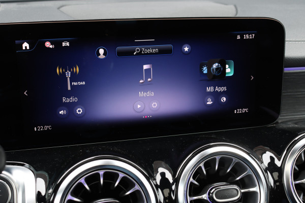 Mercedes-Benz EQB 350 4MATIC AMG Line 71 kWh | Panoramadak | Leder | Memory | Burmester | HUD | Trekhaak | Surround Camera | Verwarmd Stuurwiel | Night Pakket | Augmented Reality |