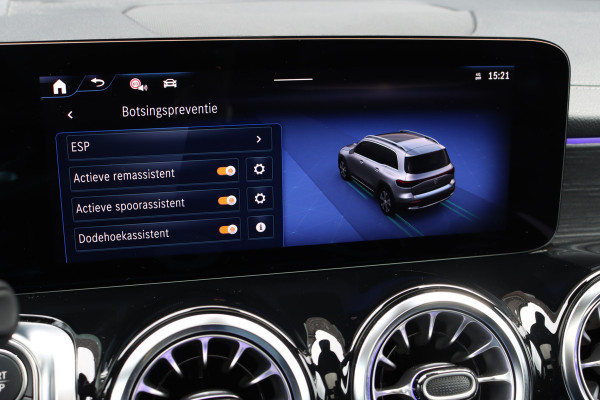 Mercedes-Benz EQB 350 4MATIC AMG Line 71 kWh | Panoramadak | Leder | Memory | Burmester | HUD | Trekhaak | Surround Camera | Verwarmd Stuurwiel | Night Pakket | Augmented Reality |