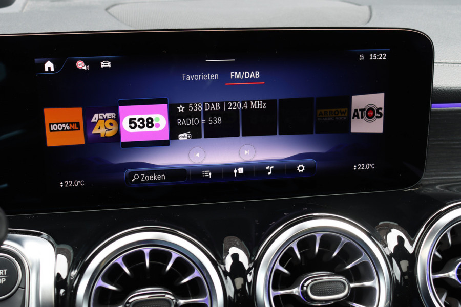 Mercedes-Benz EQB 350 4MATIC AMG Line 71 kWh | Panoramadak | Leder | Memory | Burmester | HUD | Trekhaak | Surround Camera | Verwarmd Stuurwiel | Night Pakket | Augmented Reality |