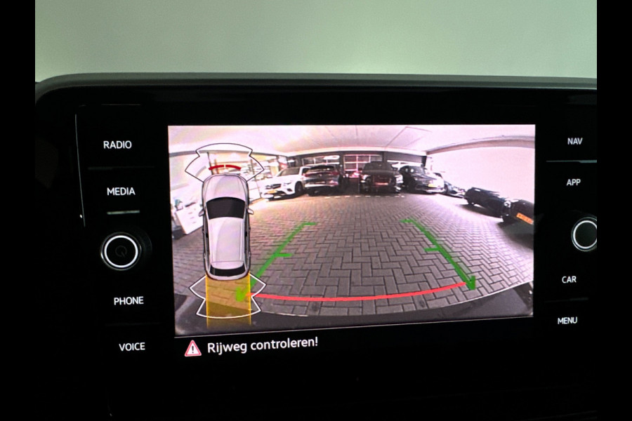 Volkswagen T-Roc 1.5 TSI R-Line Edition Pano|ACC|Lane Assist|Keyless
