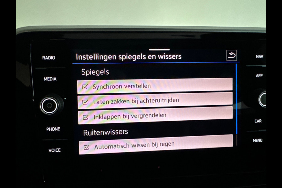 Volkswagen T-Roc 1.5 TSI R-Line Edition Pano|ACC|Lane Assist|Keyless