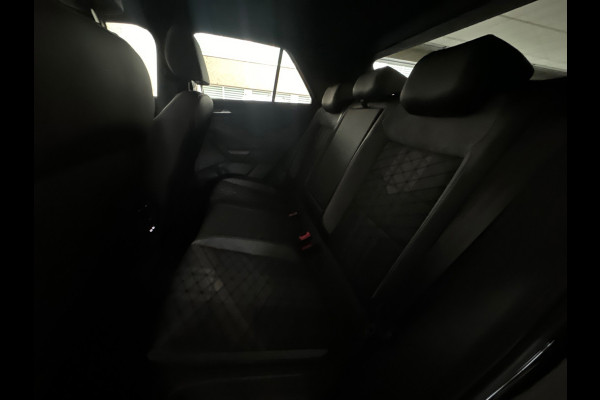 Volkswagen T-Roc 1.5 TSI R-Line Edition Pano|ACC|Lane Assist|Keyless