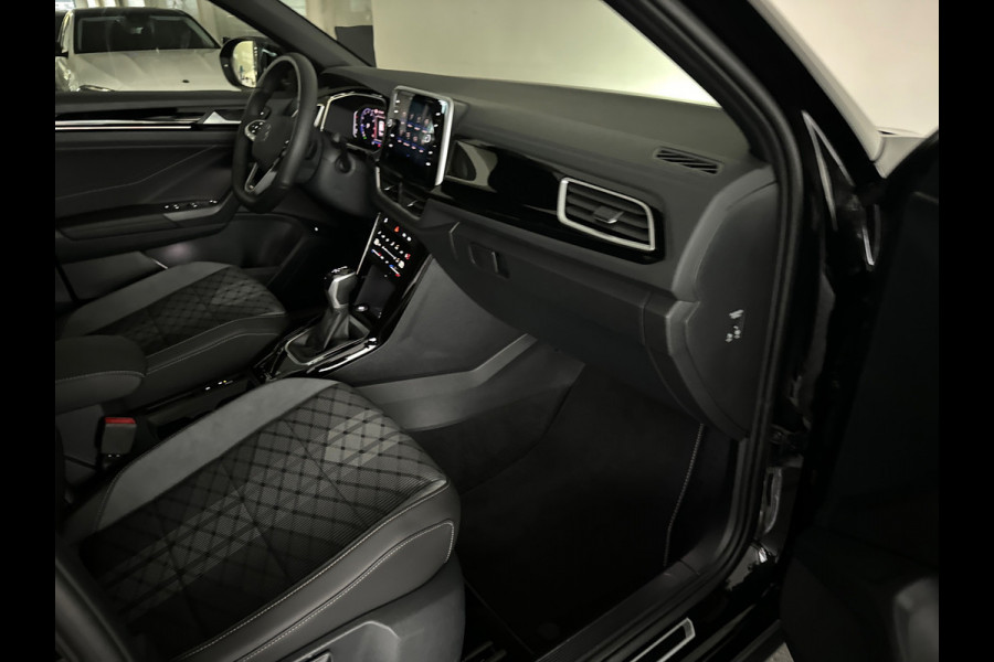 Volkswagen T-Roc 1.5 TSI R-Line Edition Pano|ACC|Lane Assist|Keyless
