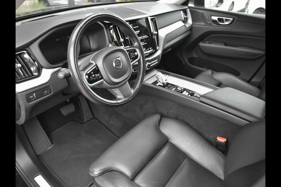 Volvo XC60 2.0 B5 Inscription Pano ACC Leren bekleding 360* H&K