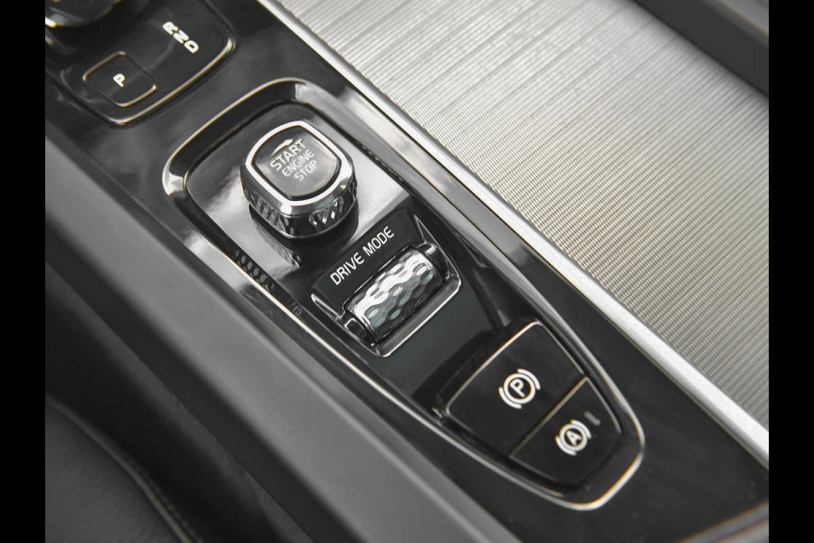 Volvo XC60 2.0 B5 Inscription Pano ACC Leren bekleding 360* H&K
