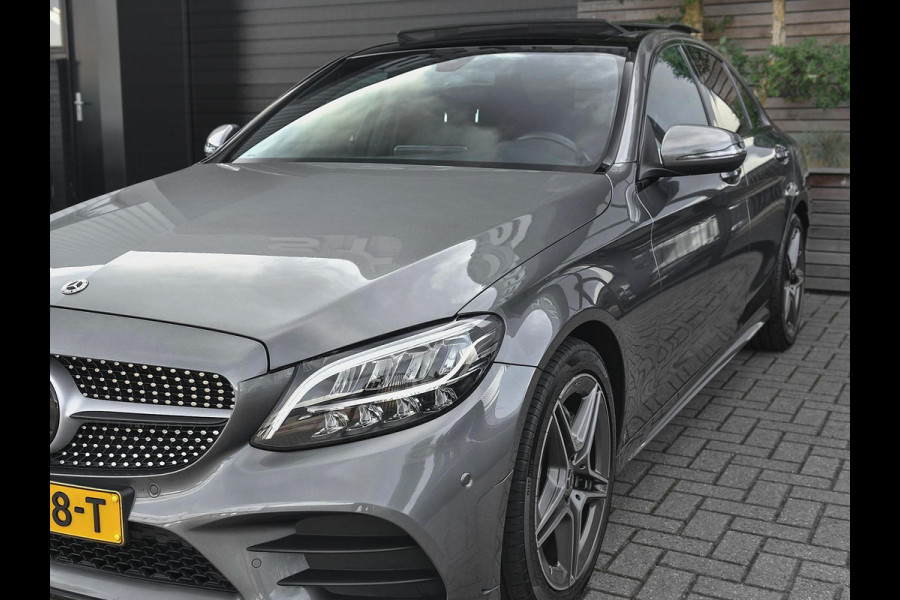 Mercedes-Benz C-Klasse 160 Business Solution AMG Panoramadak Digitaal display Alcantara Navi Carma