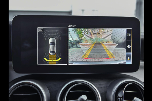 Mercedes-Benz C-Klasse 160 Business Solution AMG Panoramadak Digitaal display Alcantara Navi Carma