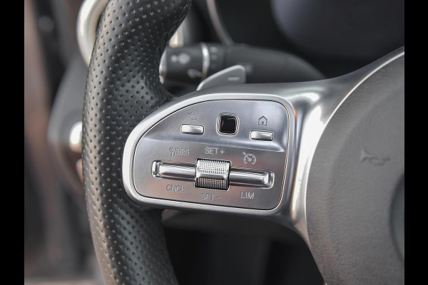 Mercedes-Benz C-Klasse 160 Business Solution AMG Panoramadak Digitaal display Alcantara Navi Carma
