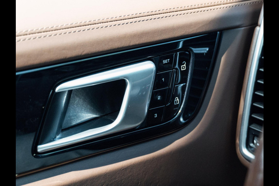 Porsche Cayenne 3.0 E-Hybrid |Chrono|Pano|Bose|Club Leder|Trekhaak