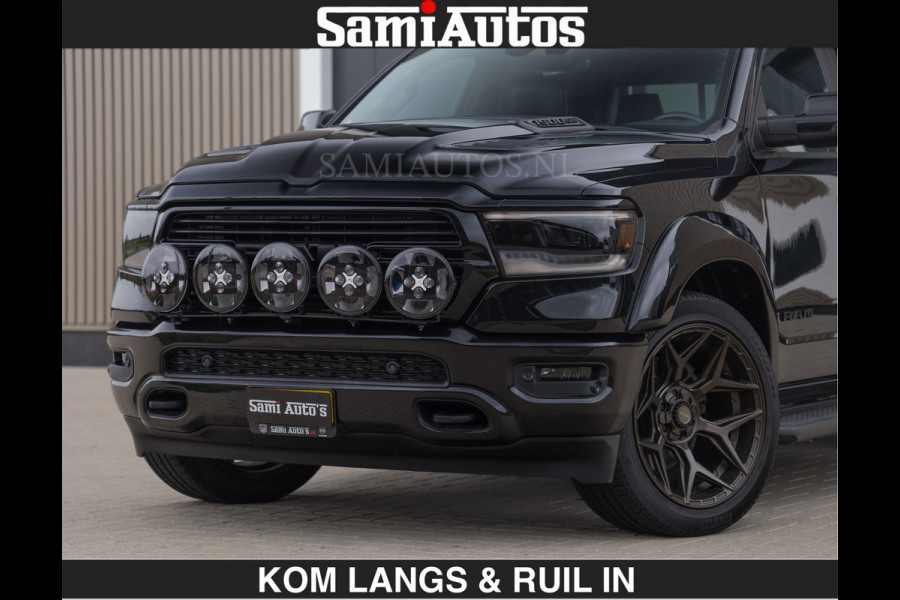 Dodge Ram BLACK OPS | 5.7 V8 HEMI | WIDEBODY HULK | OPEN UITLAAT KLEP | ZEER DIK | DUBBELE CABINE | DC | 5 PERSOONS | GRIJS KENETEKEN | EXTRA BREDE WIELEN IN HET BRONS | MEGA DIK | 3500KG TREKVERMOGEN |