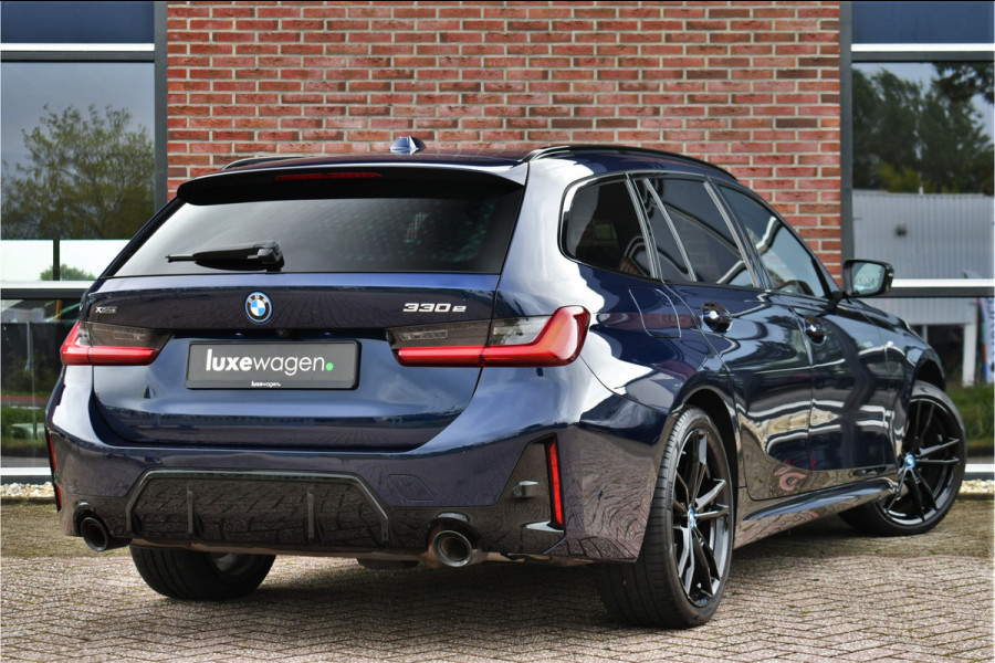 BMW 3 Serie Touring 330e xDrive M-Sport Pro Pano DA-Prof 360 HUD H/K E-zetels 19inch
