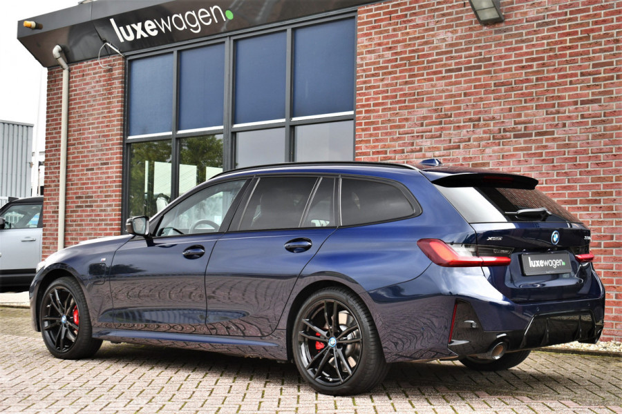 BMW 3 Serie Touring 330e xDrive M-Sport Pro Pano DA-Prof 360 HUD H/K E-zetels 19inch