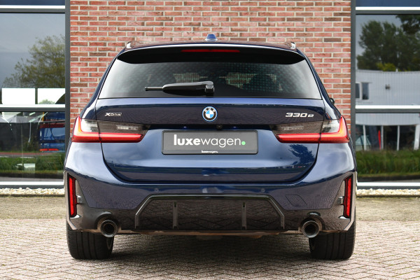 BMW 3 Serie Touring 330e xDrive M-Sport Pro Pano DA-Prof 360 HUD H/K E-zetels 19inch
