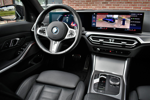 BMW 3 Serie Touring 330e xDrive M-Sport Pro Pano DA-Prof 360 HUD H/K E-zetels 19inch