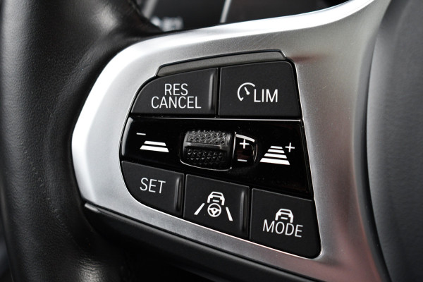 BMW 3 Serie Touring 330e xDrive M-Sport Pro Pano DA-Prof 360 HUD H/K E-zetels 19inch