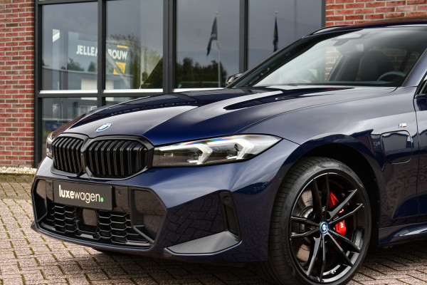 BMW 3 Serie Touring 330e xDrive M-Sport Pro Pano DA-Prof 360 HUD H/K E-zetels 19inch