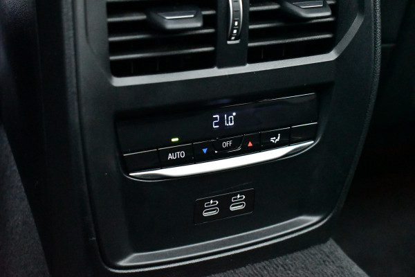 BMW 3 Serie Touring 330e xDrive M-Sport Pro Pano DA-Prof 360 HUD H/K E-zetels 19inch