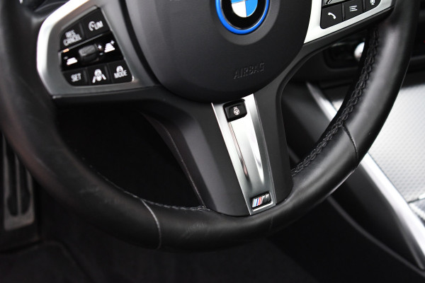 BMW 3 Serie Touring 330e xDrive M-Sport Pro Pano DA-Prof 360 HUD H/K E-zetels 19inch