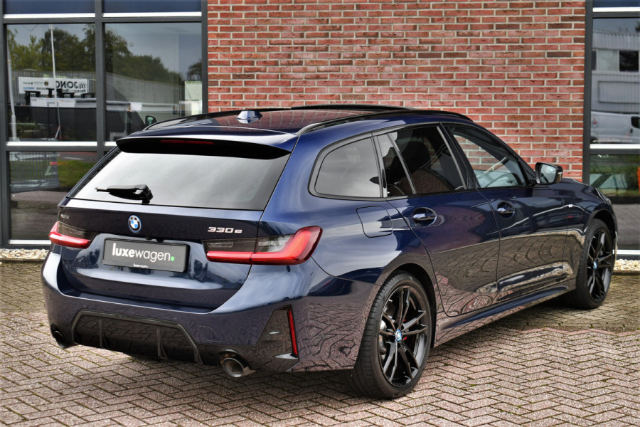 BMW 3 Serie Touring 330e xDrive M-Sport Pro Pano DA-Prof 360 HUD H/K E-zetels 19inch