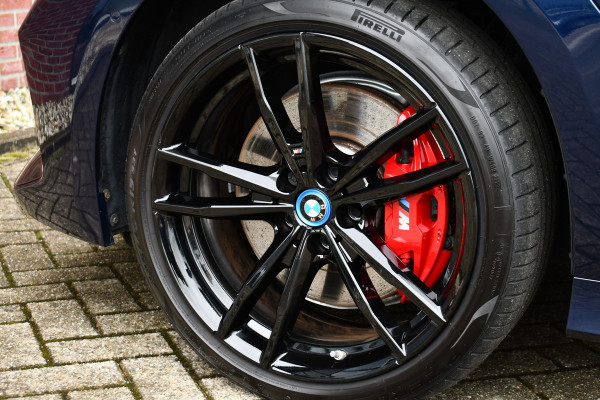 BMW 3 Serie Touring 330e xDrive M-Sport Pro Pano DA-Prof 360 HUD H/K E-zetels 19inch