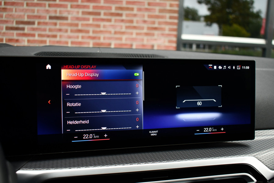 BMW 3 Serie Touring 330e xDrive M-Sport Pro Pano DA-Prof 360 HUD H/K E-zetels 19inch