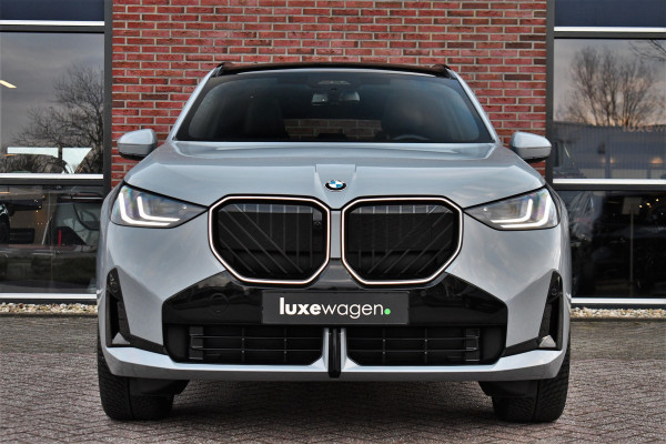 BMW X3 30e xDrive M-Sport Pano Trekhaak ACC H/K HUD 360 E-zetels