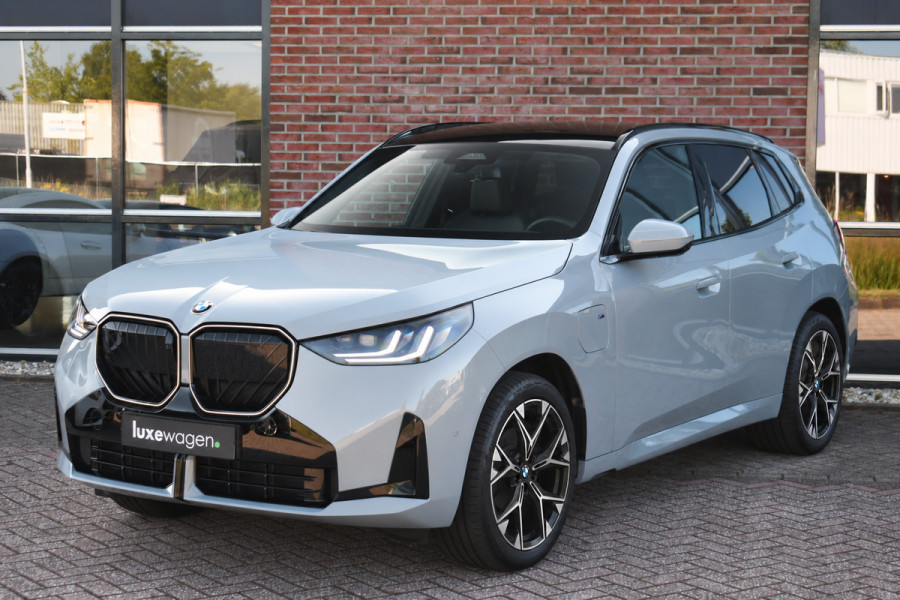 BMW X3 30e xDrive M-Sport Pano Trekhaak ACC H/K HUD 360 E-zetels
