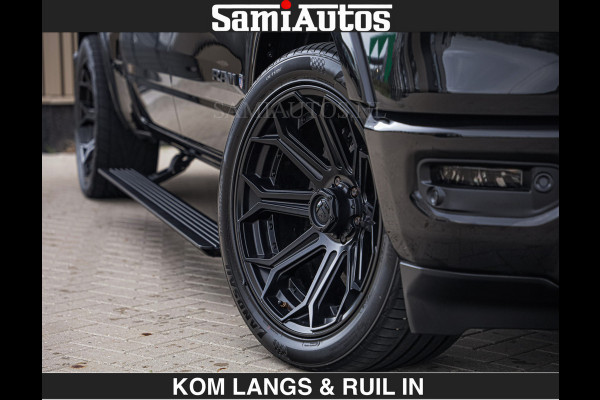 Dodge Ram BEAST | LIMITED 5.7 V8 HEMI | HUD | STRIPING | BREDE WIELEN | BLACK ON BLACK | LUCHTVERING | BOM VOL | DC | CREW CAB DUBBELE CABINE | 5 PERSOONS | GRIJSKENTEKEN |