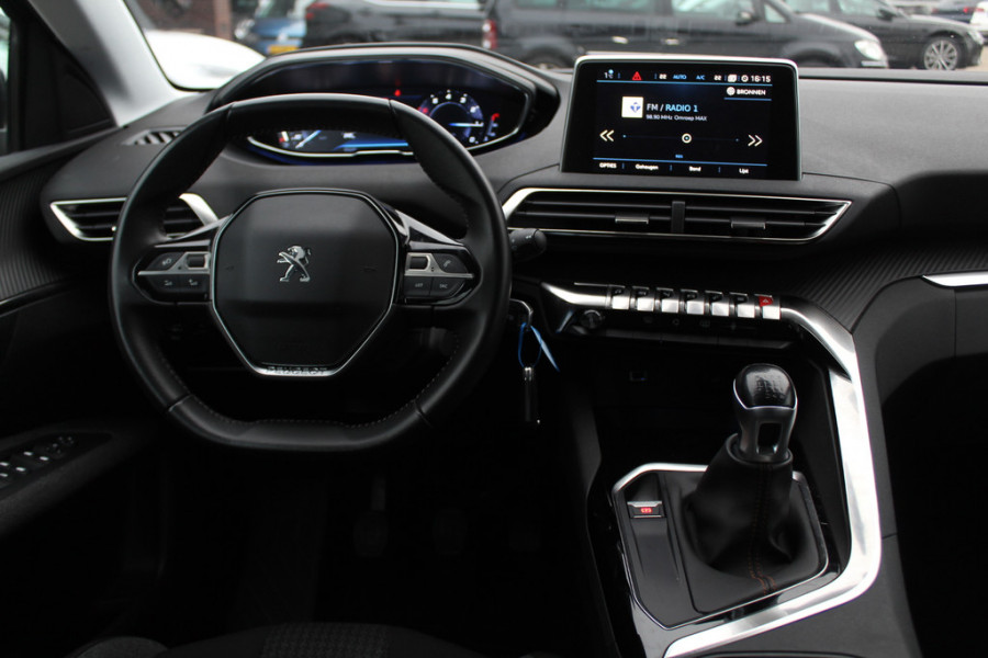 Peugeot 3008 1.2 PureTech Allure / Trekhaak / CarPlay / Parkeerhulp V+A / 17'' / Cruise Control