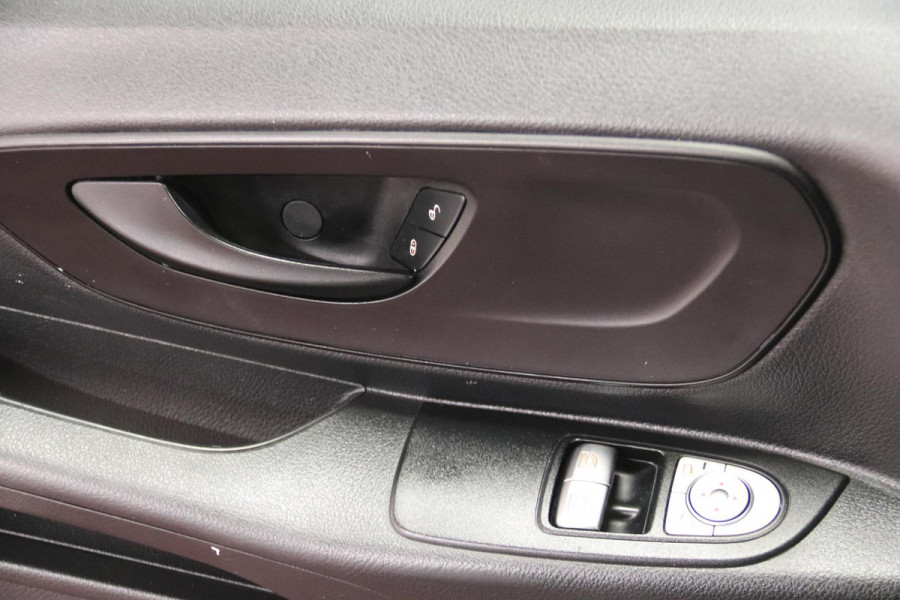 Mercedes-Benz Vito 114 CDI AUTOMAAT IMPERIAAL TREKHAAK Mercedes-Benz Vito 114 CDI 114 CDI AUTOMAAT IMPERIAAL TREKHAAK