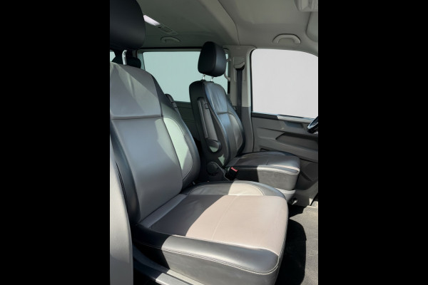 Volkswagen Transporter 2.0 TDI L2H1 30 DC Caravelle Virtual, Adaptieve Cruise, Camera, 2 x Electrische deur, 199pk, LED, Leder, Clima, Stoelverwarming, Carplay, Automaat, Uniek!