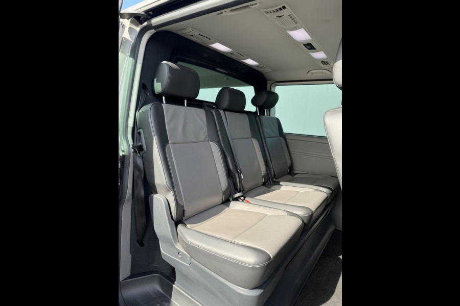 Volkswagen Transporter 2.0 TDI L2H1 30 DC Caravelle Virtual, Adaptieve Cruise, Camera, 2 x Electrische deur, 199pk, LED, Leder, Clima, Stoelverwarming, Carplay, Automaat, Uniek!