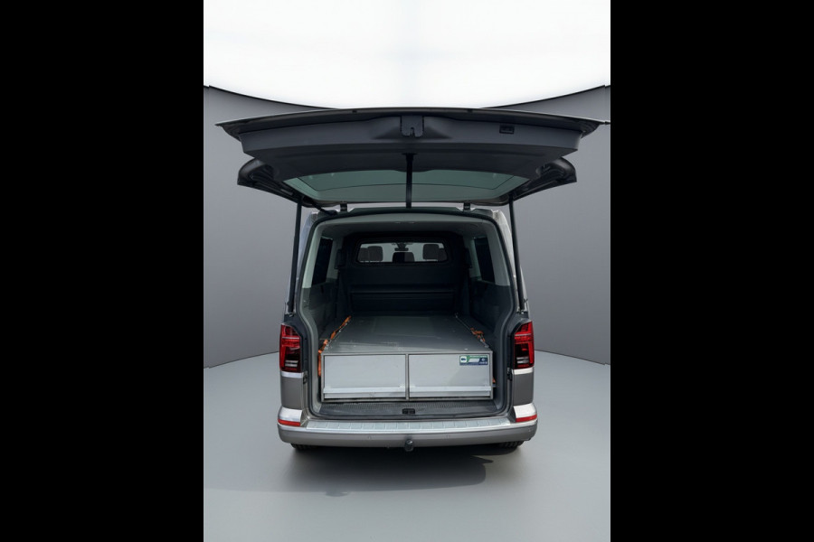 Volkswagen Transporter 2.0 TDI L2H1 30 DC Caravelle Virtual, Adaptieve Cruise, Camera, 2 x Electrische deur, 199pk, LED, Leder, Clima, Stoelverwarming, Carplay, Automaat, Uniek!