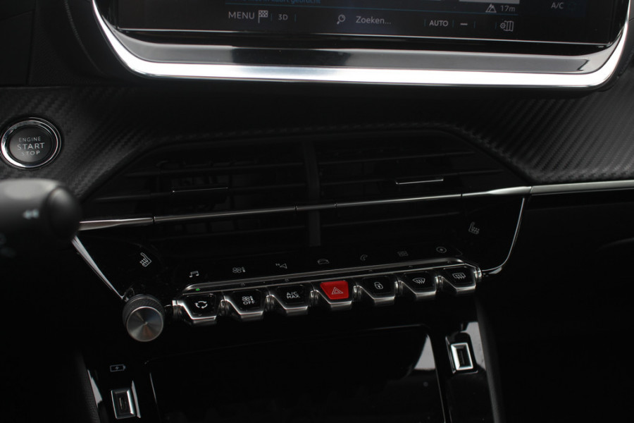 Peugeot e-2008 EV Allure Pack 50 kWh / SoH 91 % / Camera / Keyless / CarPlay / Half Leder / 17'' / Stoelverwarming / DAB / Cruise Control