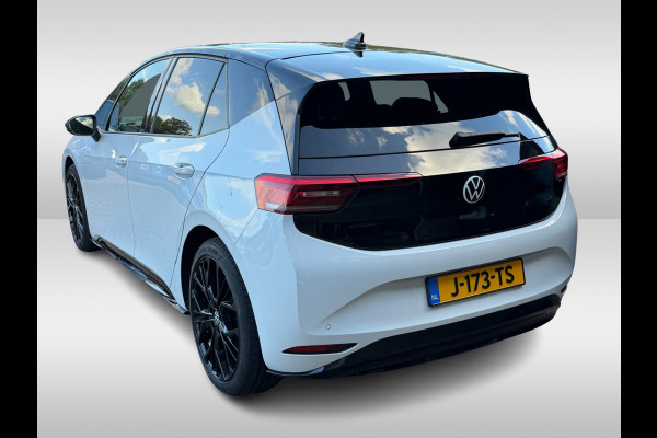 Volkswagen ID.3 First Max 58 kWh / SOH 92,3% / Full option! / Panoramadak / Camera / Head-up / Keyless / 20'' / ACC / Dodehoek / Elektr. stoelen / Massage / Navigatie / Stuurverwarming