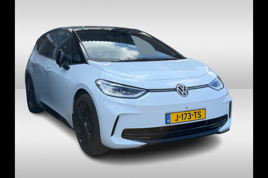 Volkswagen ID.3 First Max 58 kWh / SOH 92,3% / Full option! / Panoramadak / Camera / Head-up / Keyless / 20'' / ACC / Dodehoek / Elektr. stoelen / Massage / Navigatie / Stuurverwarming