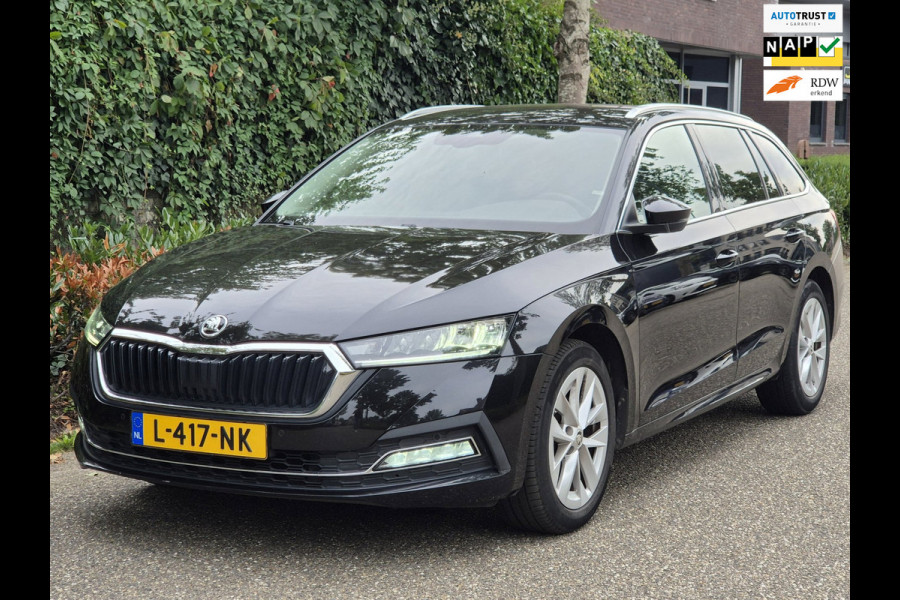 Škoda Octavia Combi e-TSI Business Edition Automaat CarPlay ACC Adaptieve Cruise LED LM Velgen NAP 1.0 e-TSI Business Edition