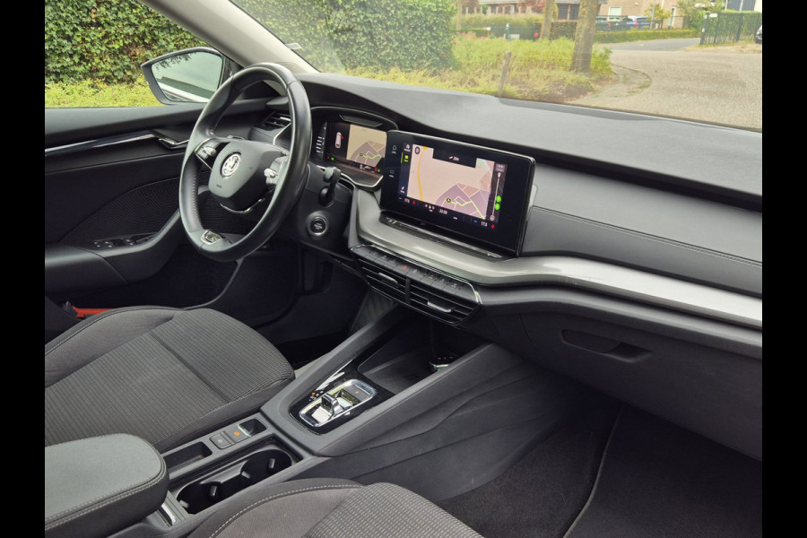 Škoda Octavia Combi e-TSI Business Edition Automaat CarPlay ACC Adaptieve Cruise LED LM Velgen NAP 1.0 e-TSI Business Edition
