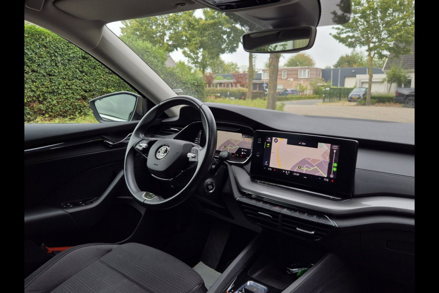 Škoda Octavia Combi e-TSI Business Edition Automaat CarPlay ACC Adaptieve Cruise LED LM Velgen NAP 1.0 e-TSI Business Edition