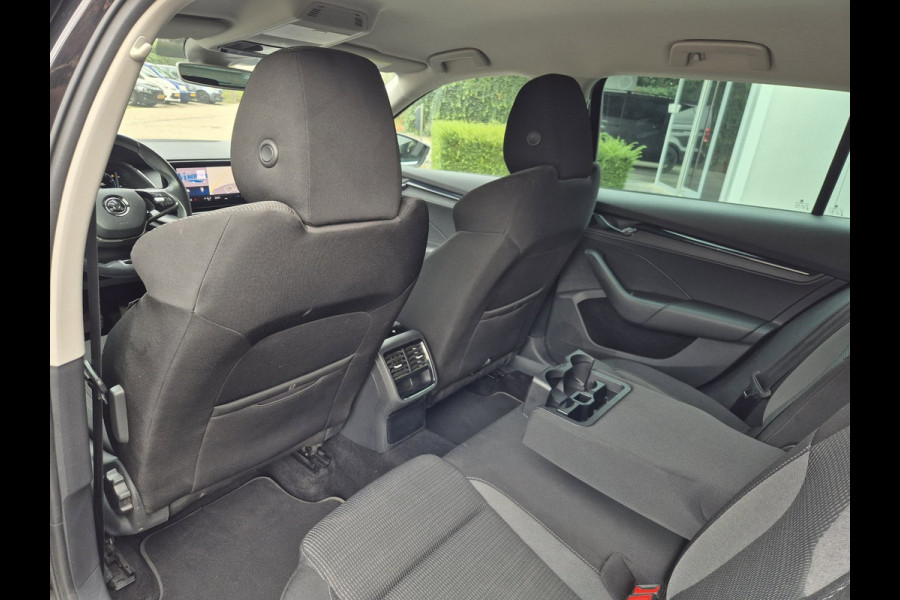 Škoda Octavia Combi e-TSI Business Edition Automaat CarPlay ACC Adaptieve Cruise LED LM Velgen NAP 1.0 e-TSI Business Edition