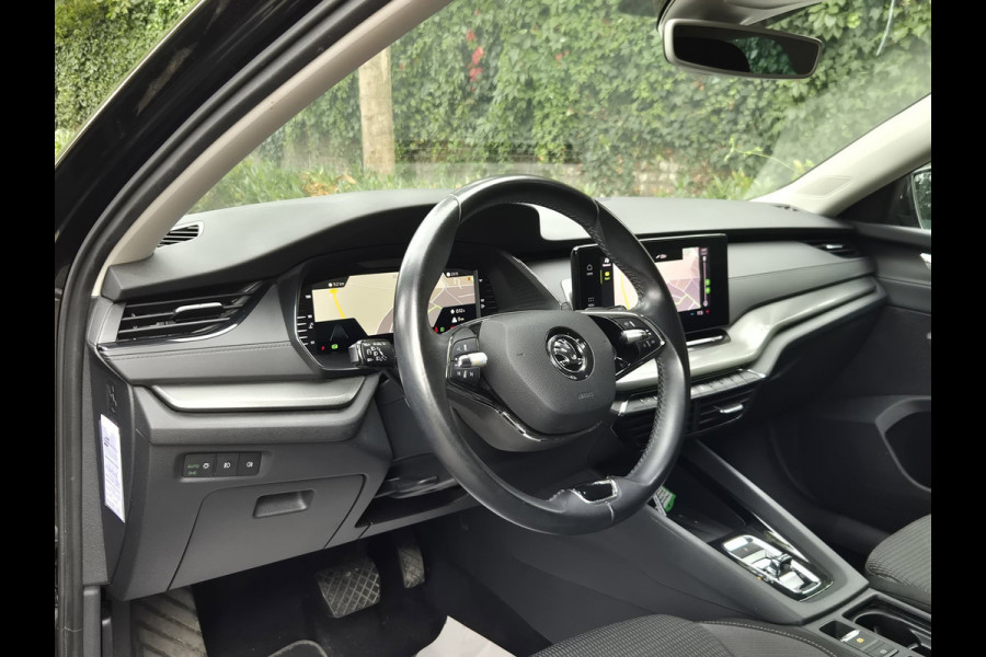 Škoda Octavia Combi e-TSI Business Edition Automaat CarPlay ACC Adaptieve Cruise LED LM Velgen NAP 1.0 e-TSI Business Edition
