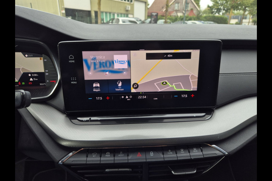 Škoda Octavia Combi e-TSI Business Edition Automaat CarPlay ACC Adaptieve Cruise LED LM Velgen NAP 1.0 e-TSI Business Edition