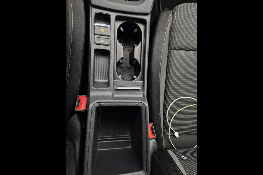Škoda Octavia Combi e-TSI Business Edition Automaat CarPlay ACC Adaptieve Cruise LED LM Velgen NAP 1.0 e-TSI Business Edition