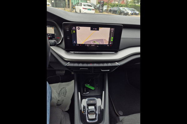 Škoda Octavia Combi e-TSI Business Edition Automaat CarPlay ACC Adaptieve Cruise LED LM Velgen NAP 1.0 e-TSI Business Edition