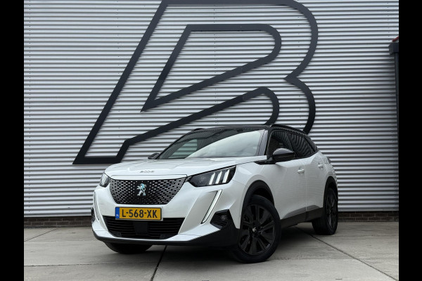 Peugeot e-2008 EV GT Pack 50 kWh SoH 88,63% 1e Eigenaar|Navi|Schuifdak|Stoelverw|Camera|i-Cockpit|Clima|Cruise|N.A.P|APK tot 08-2027