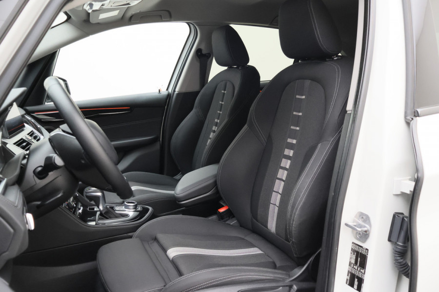 BMW 2 Serie Active Tourer 218i Corporate Lease Executive LED, Camera, Navigatie, Stoelverwarming, PDC