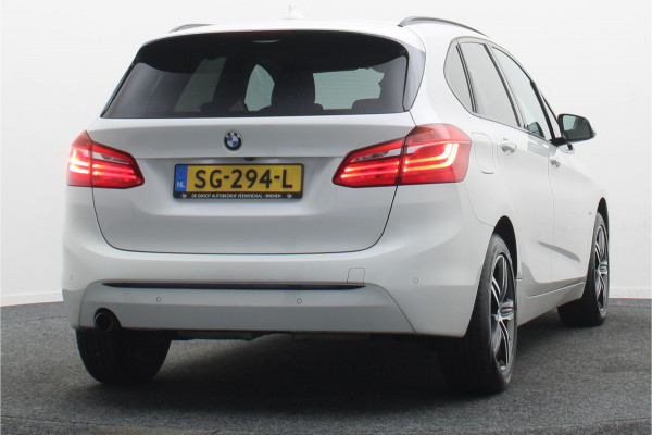 BMW 2 Serie Active Tourer 218i Corporate Lease Executive LED, Camera, Navigatie, Stoelverwarming, PDC