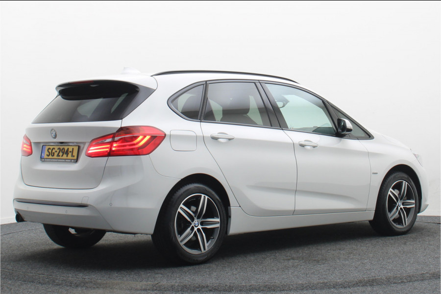 BMW 2 Serie Active Tourer 218i Corporate Lease Executive LED, Camera, Navigatie, Stoelverwarming, PDC
